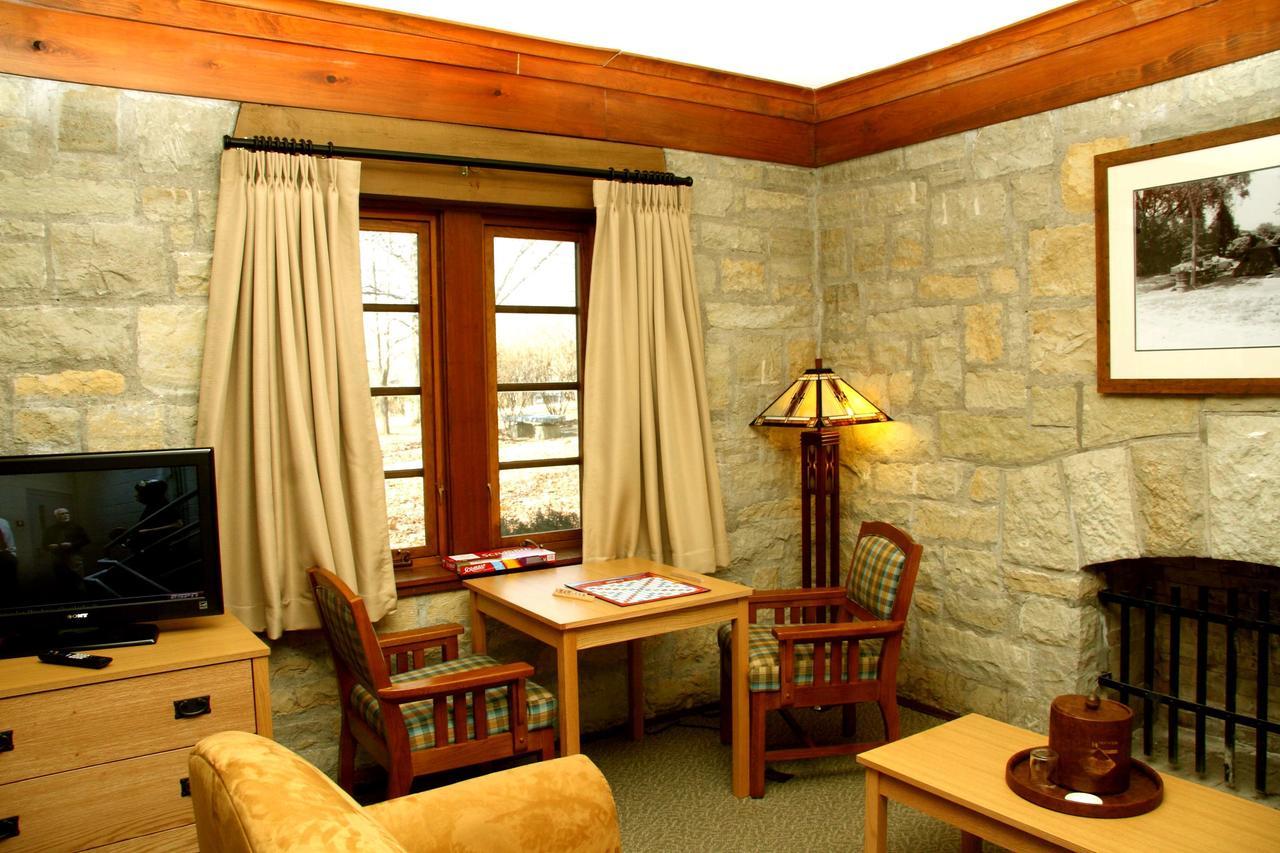 Pere Marquette Lodge & Conference Ctr; BW Premier Collection Grafton Buitenkant foto